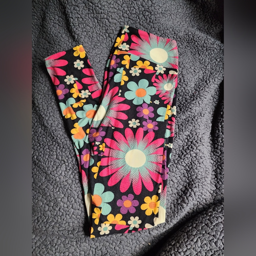 LuluRoe Floral adult leggings OS